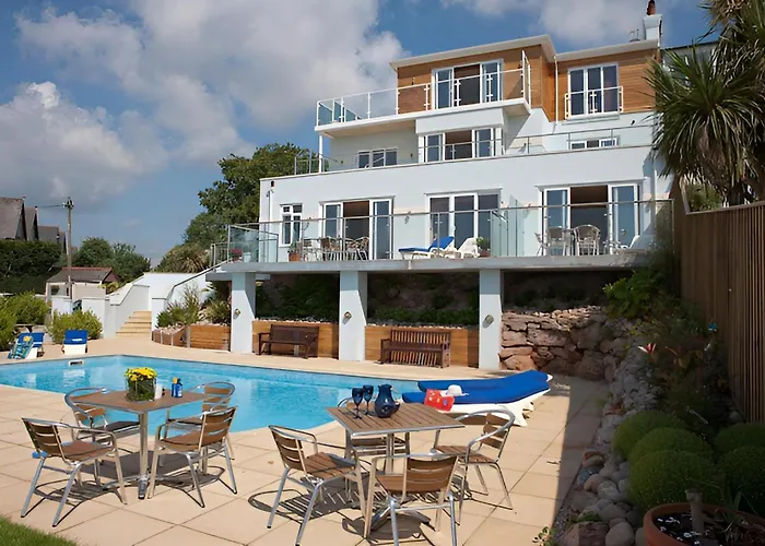 4 Goodrington Lodge